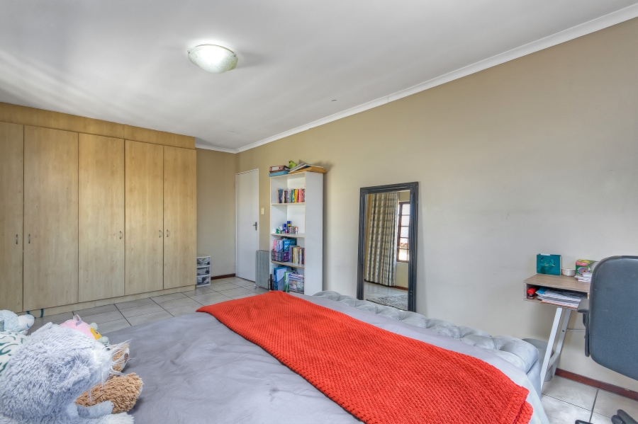 4 Bedroom Property for Sale in Lonehill Gauteng