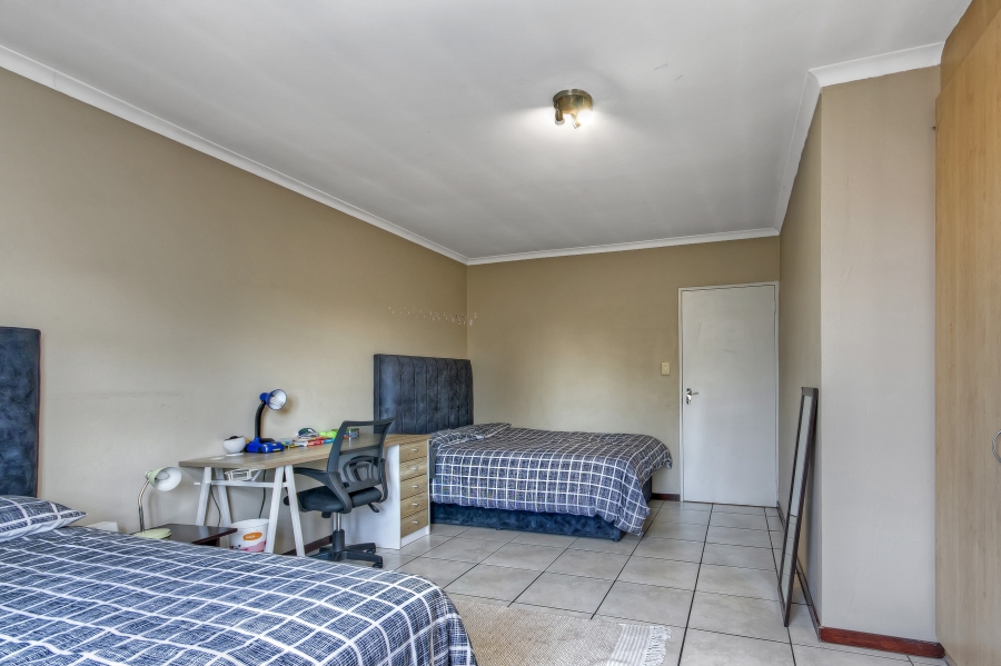 4 Bedroom Property for Sale in Lonehill Gauteng