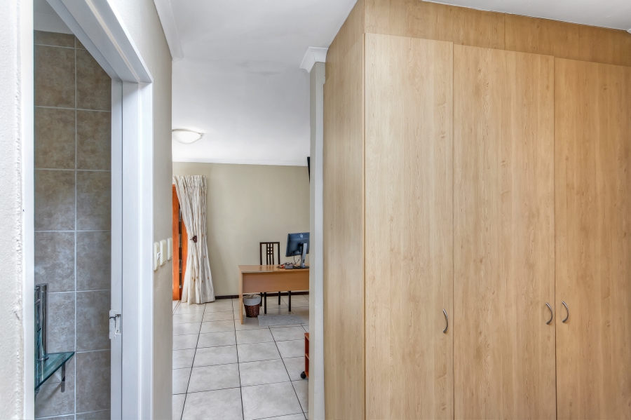 4 Bedroom Property for Sale in Lonehill Gauteng