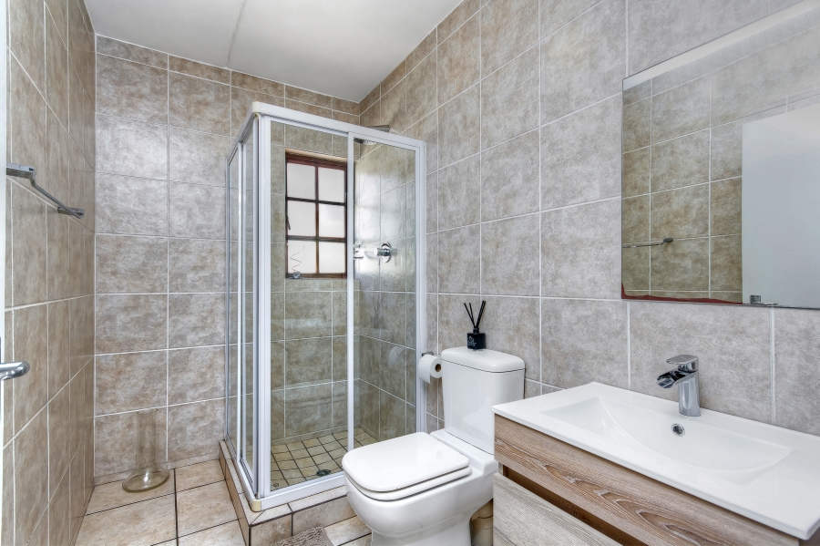 4 Bedroom Property for Sale in Lonehill Gauteng