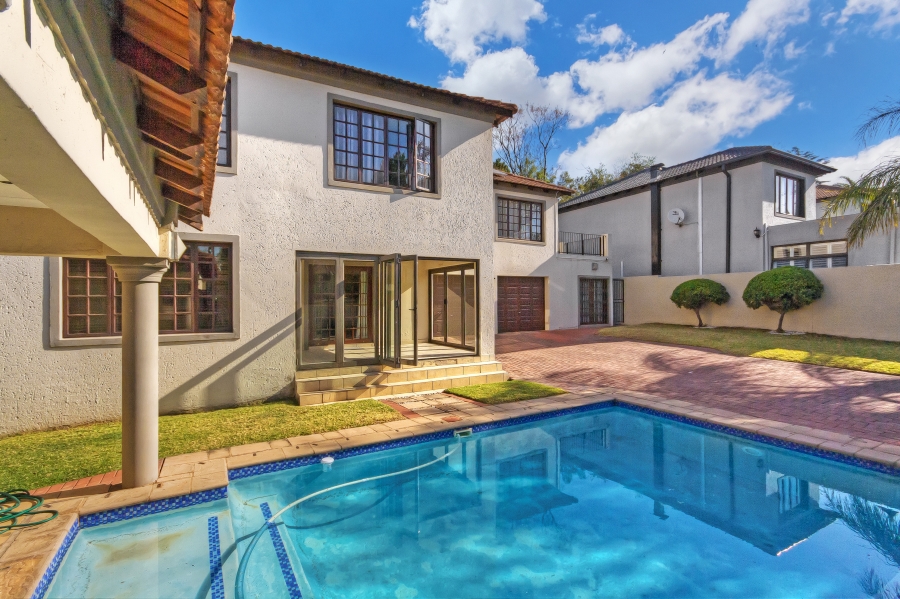 4 Bedroom Property for Sale in Lonehill Gauteng