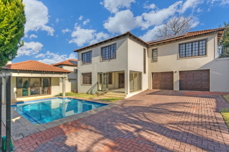 4 Bedroom Property for Sale in Lonehill Gauteng