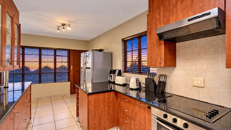 4 Bedroom Property for Sale in Lonehill Gauteng