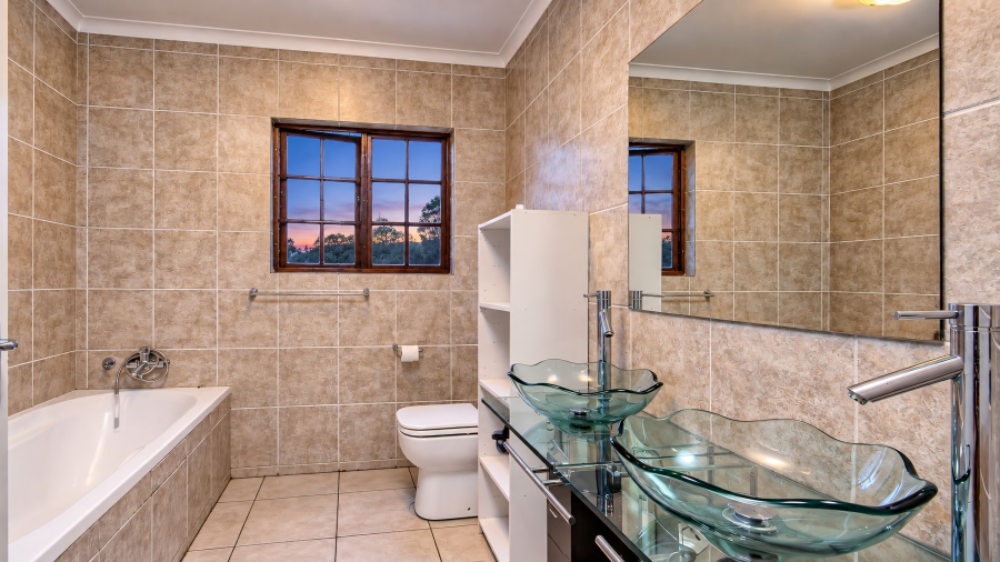 4 Bedroom Property for Sale in Lonehill Gauteng