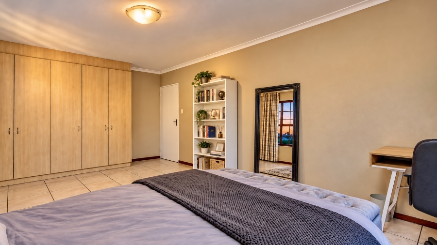 4 Bedroom Property for Sale in Lonehill Gauteng