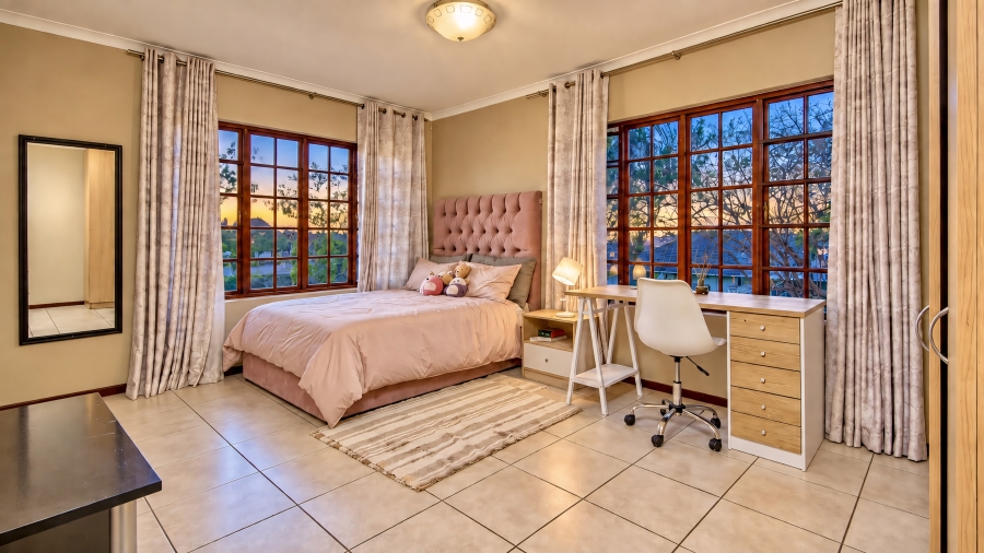 4 Bedroom Property for Sale in Lonehill Gauteng