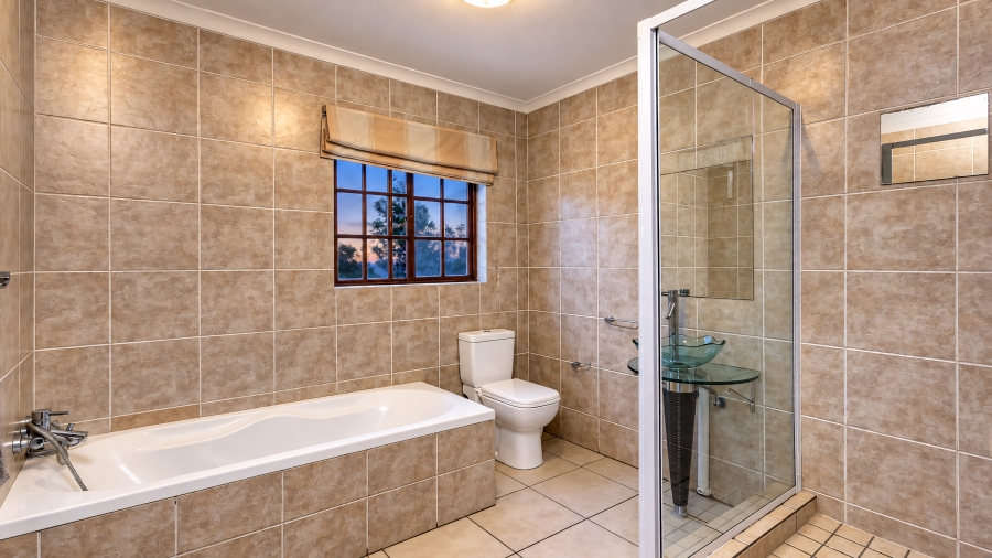 4 Bedroom Property for Sale in Lonehill Gauteng