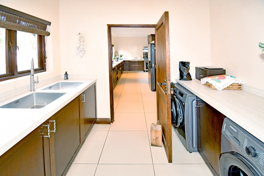 4 Bedroom Property for Sale in Carlswald Estate Gauteng