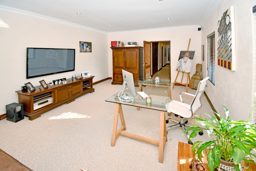 4 Bedroom Property for Sale in Carlswald Estate Gauteng