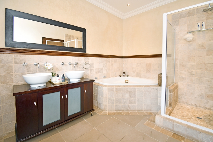 4 Bedroom Property for Sale in Carlswald Estate Gauteng