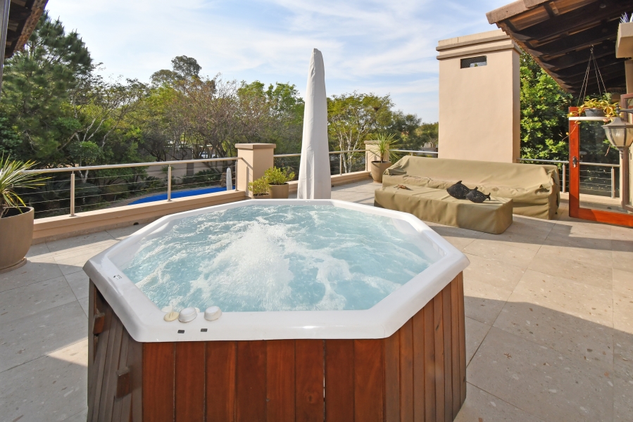 4 Bedroom Property for Sale in Carlswald Estate Gauteng