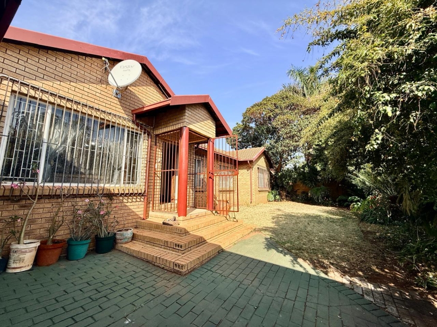 3 Bedroom Property for Sale in Ninapark Gauteng