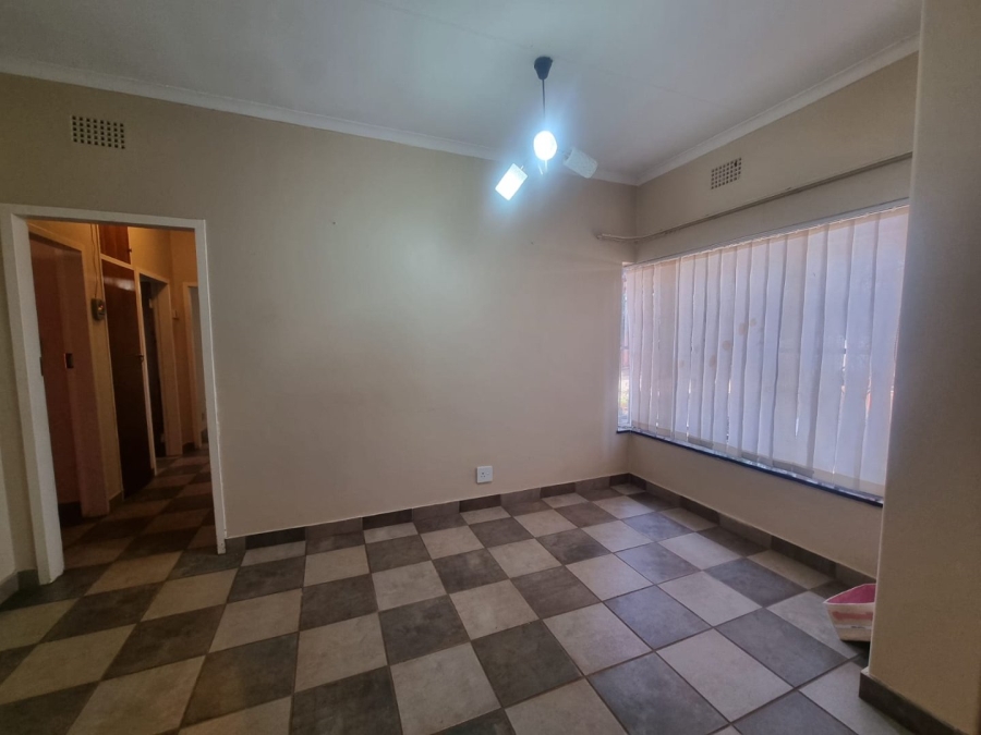 4 Bedroom Property for Sale in Sinoville Gauteng