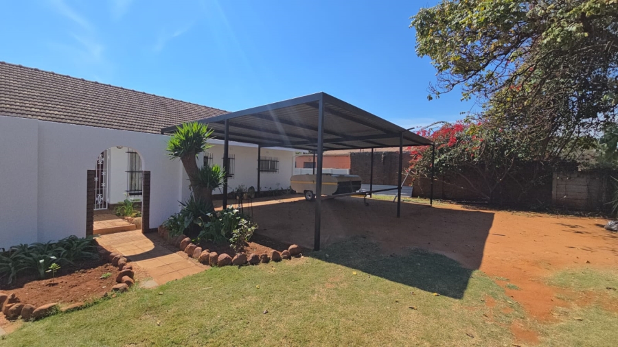 4 Bedroom Property for Sale in Sinoville Gauteng