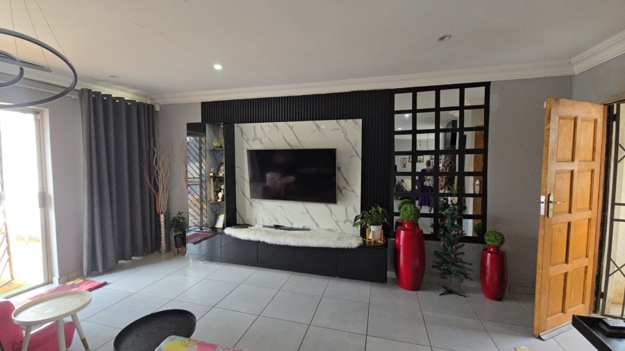 4 Bedroom Property for Sale in Chantelle Gauteng