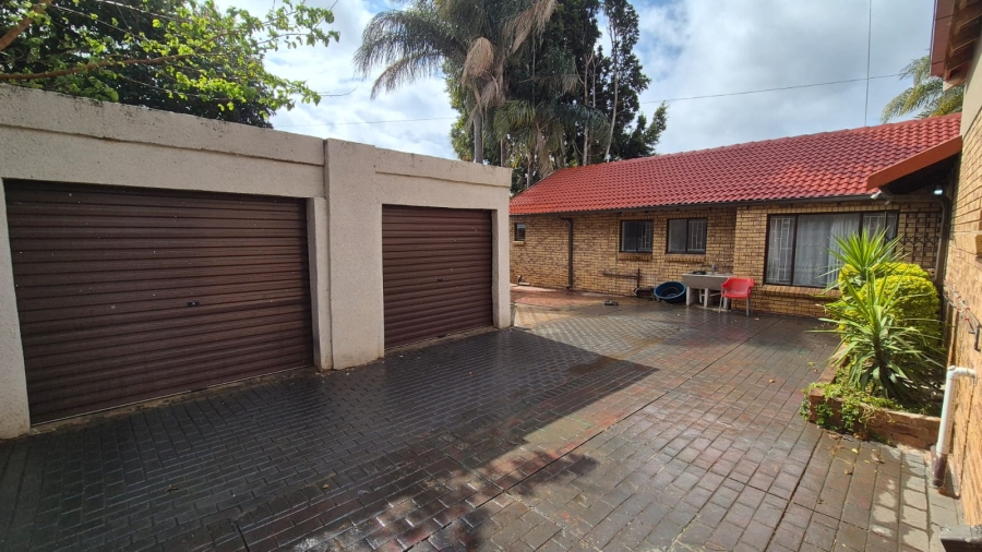 4 Bedroom Property for Sale in Chantelle Gauteng