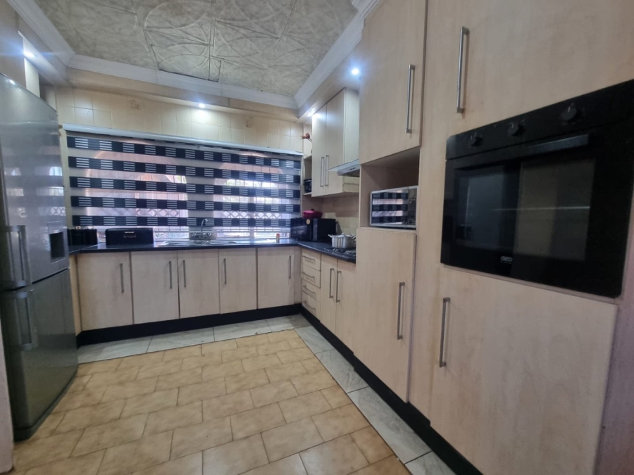 4 Bedroom Property for Sale in The Orchards Gauteng