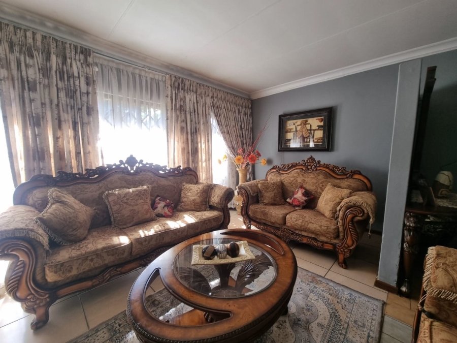 4 Bedroom Property for Sale in The Orchards Gauteng
