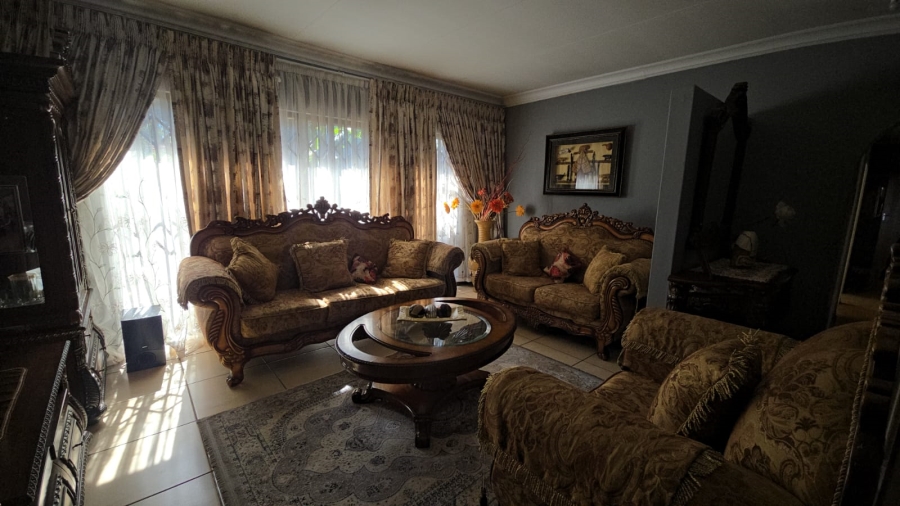 4 Bedroom Property for Sale in The Orchards Gauteng