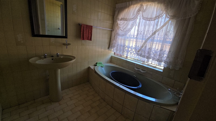 4 Bedroom Property for Sale in The Orchards Gauteng