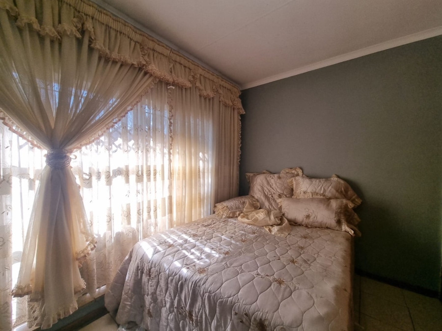 4 Bedroom Property for Sale in The Orchards Gauteng