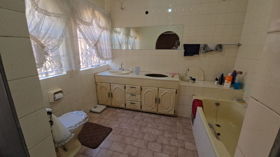 4 Bedroom Property for Sale in The Orchards Gauteng