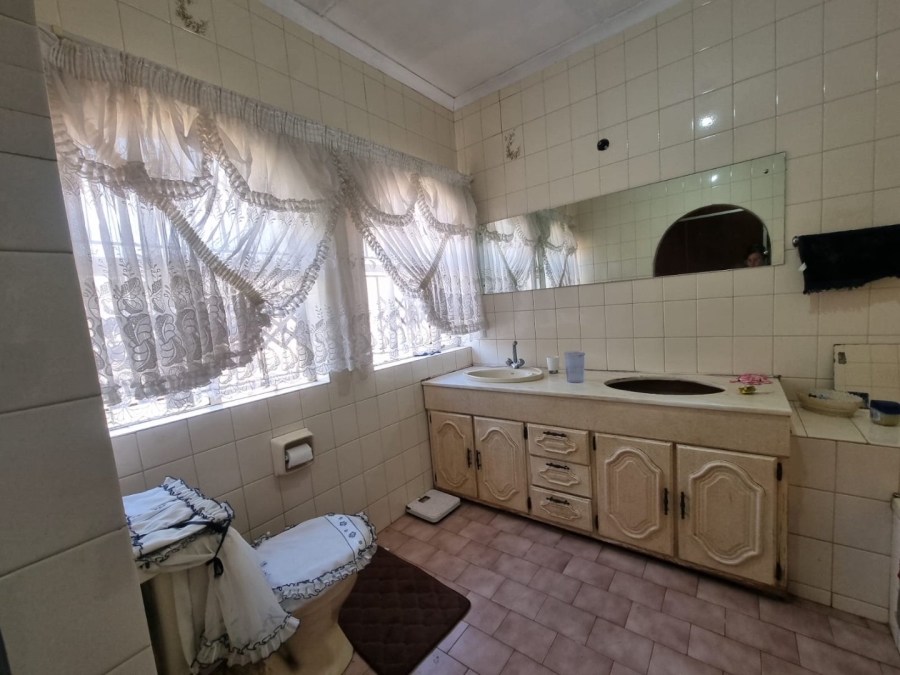 4 Bedroom Property for Sale in The Orchards Gauteng