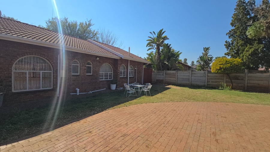 4 Bedroom Property for Sale in The Orchards Gauteng