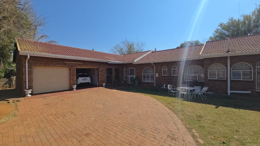 4 Bedroom Property for Sale in The Orchards Gauteng