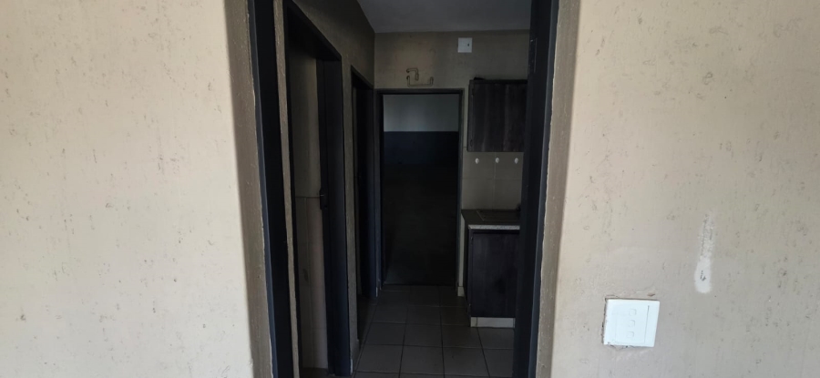 To Let Commercial Property for Rent in Pomona AH Gauteng