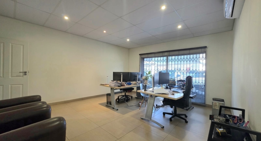 To Let Commercial Property for Rent in Doringkloof Gauteng
