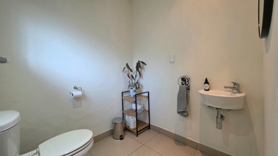 To Let Commercial Property for Rent in Doringkloof Gauteng