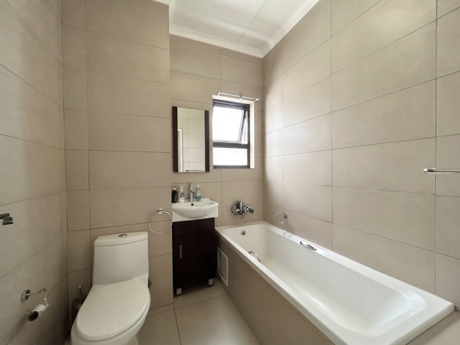 To Let 2 Bedroom Property for Rent in Fourways Gauteng
