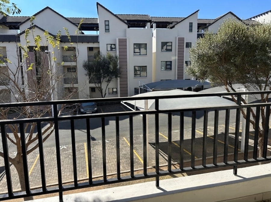 To Let 2 Bedroom Property for Rent in Fourways Gauteng