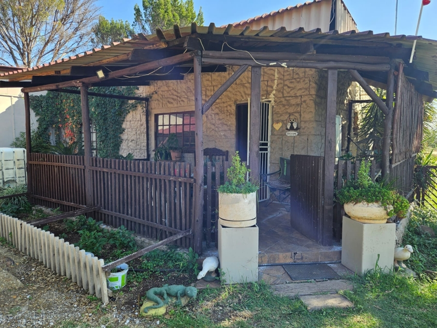 6 Bedroom Property for Sale in Fochville Gauteng