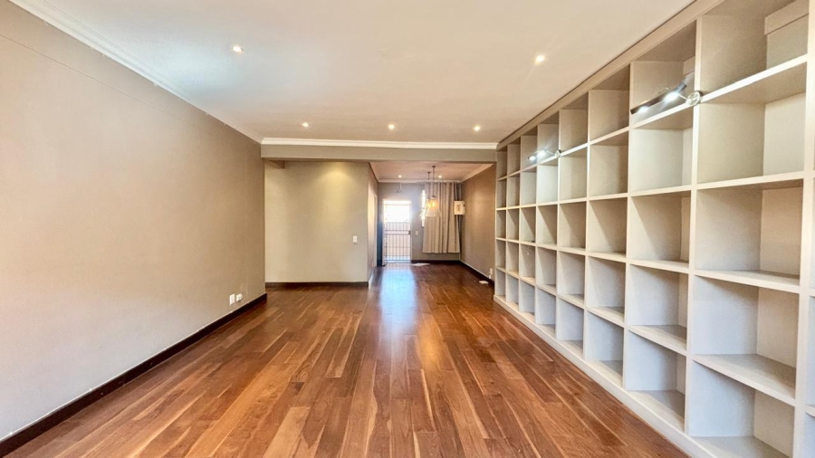 To Let 1 Bedroom Property for Rent in Sandown Gauteng