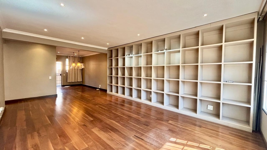To Let 1 Bedroom Property for Rent in Sandown Gauteng