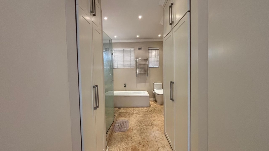 To Let 1 Bedroom Property for Rent in Sandown Gauteng