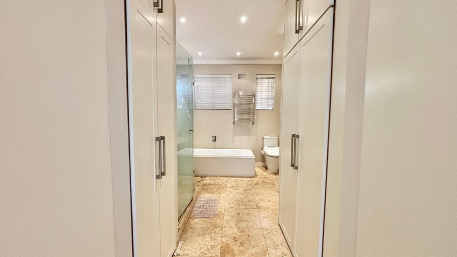 To Let 1 Bedroom Property for Rent in Sandown Gauteng