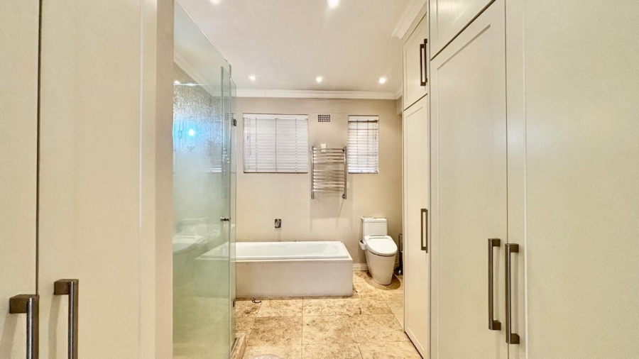 To Let 1 Bedroom Property for Rent in Sandown Gauteng