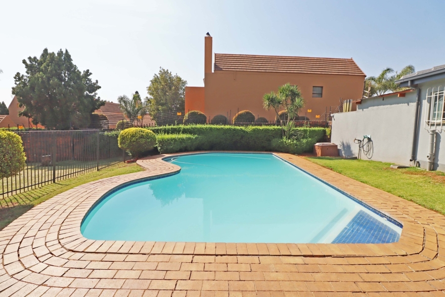 To Let 2 Bedroom Property for Rent in Boskruin Gauteng
