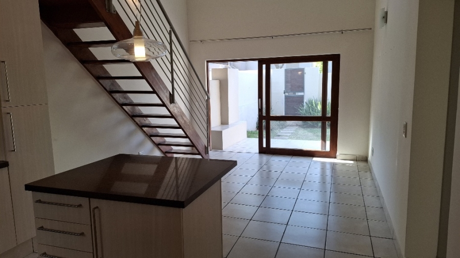 To Let 2 Bedroom Property for Rent in Fourways Gauteng