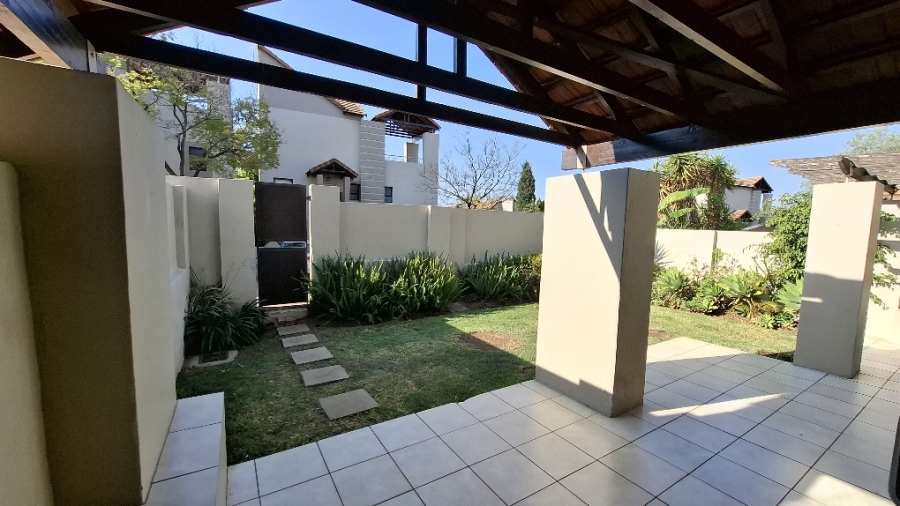 To Let 2 Bedroom Property for Rent in Fourways Gauteng