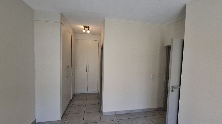 To Let 2 Bedroom Property for Rent in Fourways Gauteng
