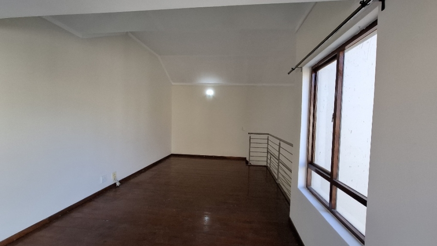 To Let 2 Bedroom Property for Rent in Fourways Gauteng