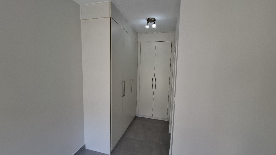 To Let 2 Bedroom Property for Rent in Fourways Gauteng