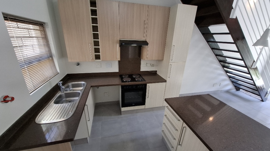 To Let 2 Bedroom Property for Rent in Fourways Gauteng
