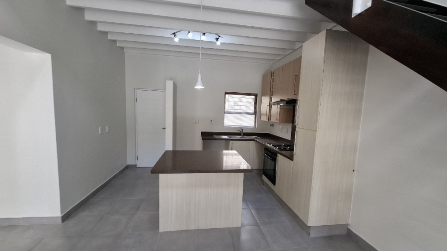 To Let 2 Bedroom Property for Rent in Fourways Gauteng