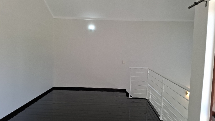 To Let 2 Bedroom Property for Rent in Fourways Gauteng