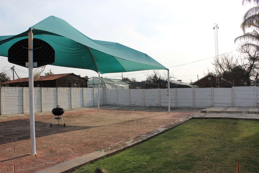 6 Bedroom Property for Sale in Daspoort Gauteng